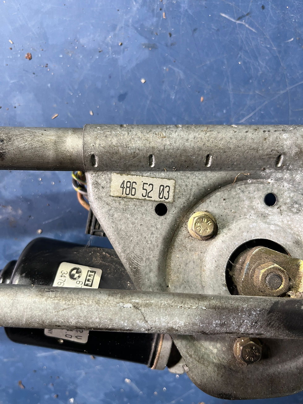 Miniaturbild: BMW E36 Scheibenwischergestänge mit Motor 8391305 8363514