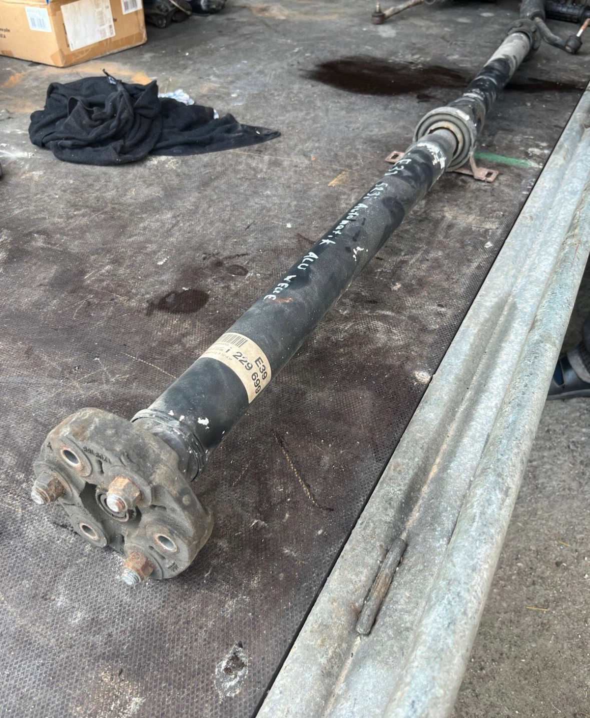 BMW E39 523IA Kardanwelle 1229699