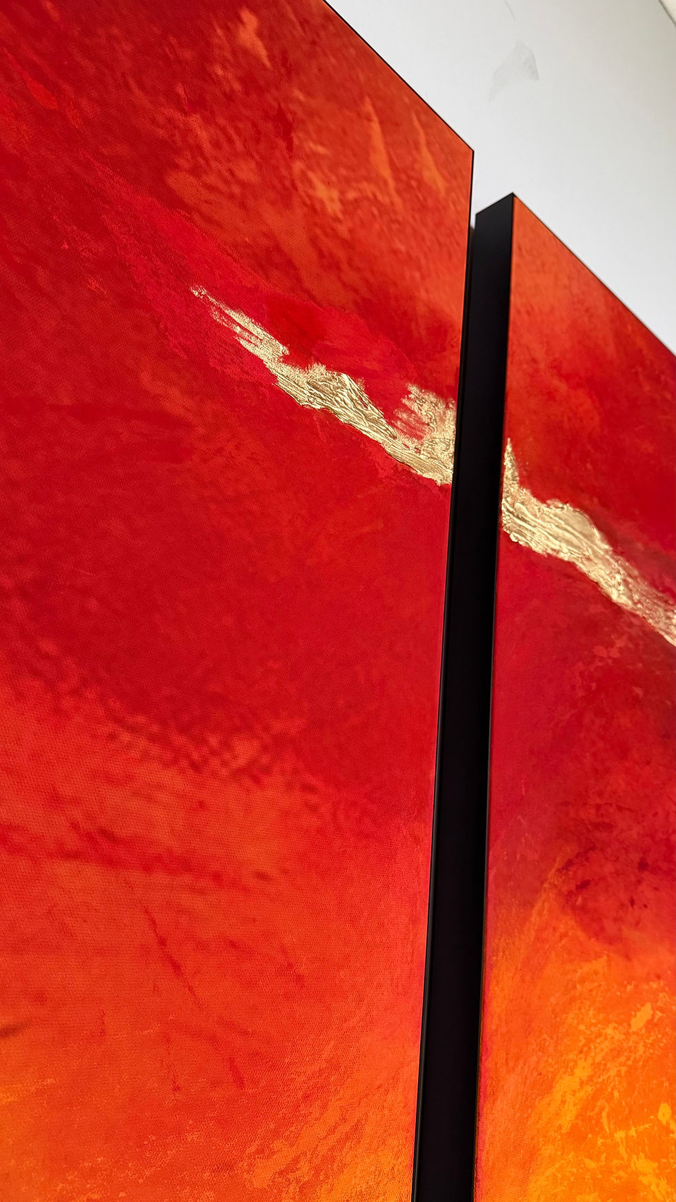 Detail of DS26001 – An Anchor in a World of Fire - The golden line symbolises connection. Between sound and meaning, science and art, head and heart. A recurring theme throughout my work is the search for what connects us in a world that often seems divided.