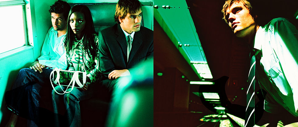 trois personnages dans un train