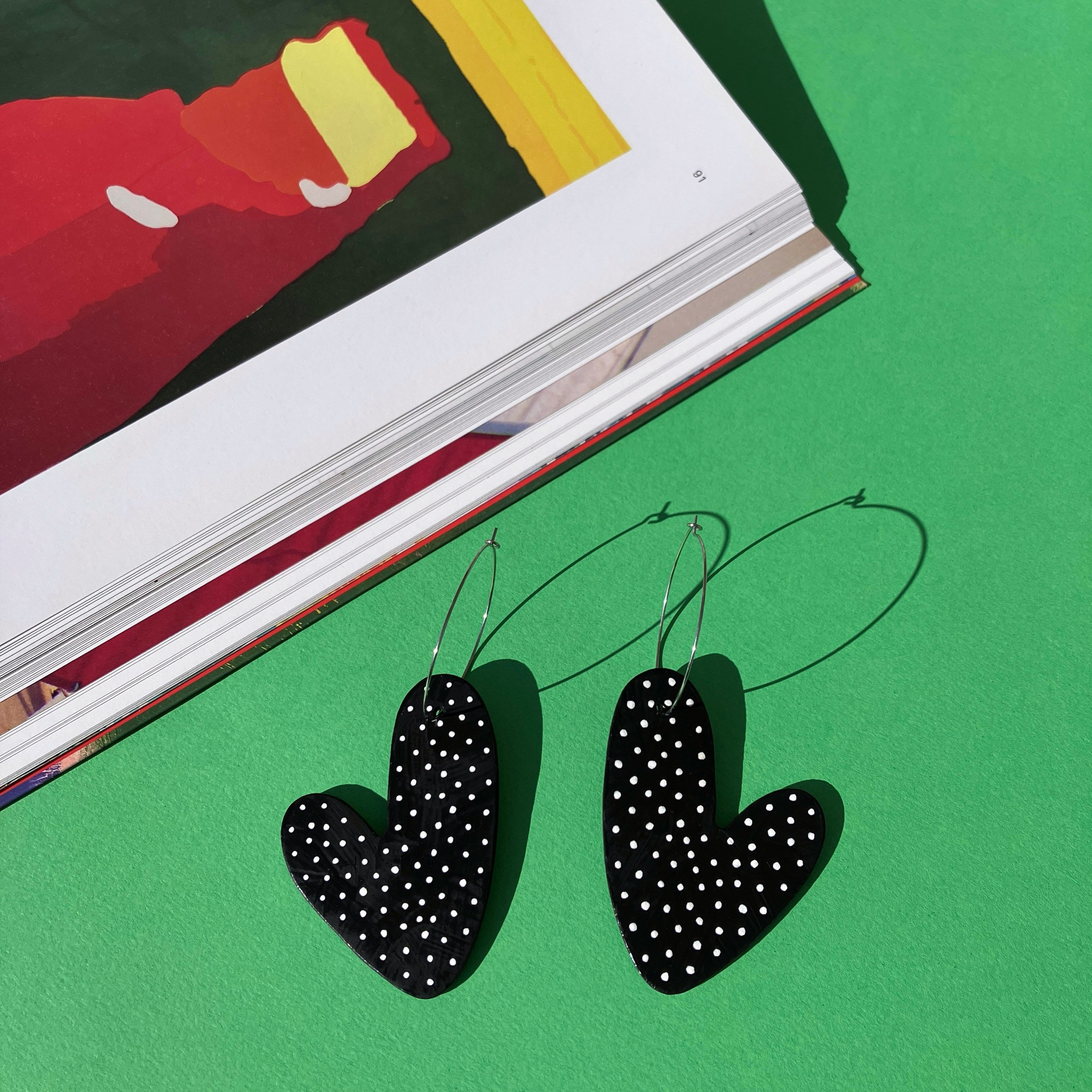 HANGING HEARTS earrings