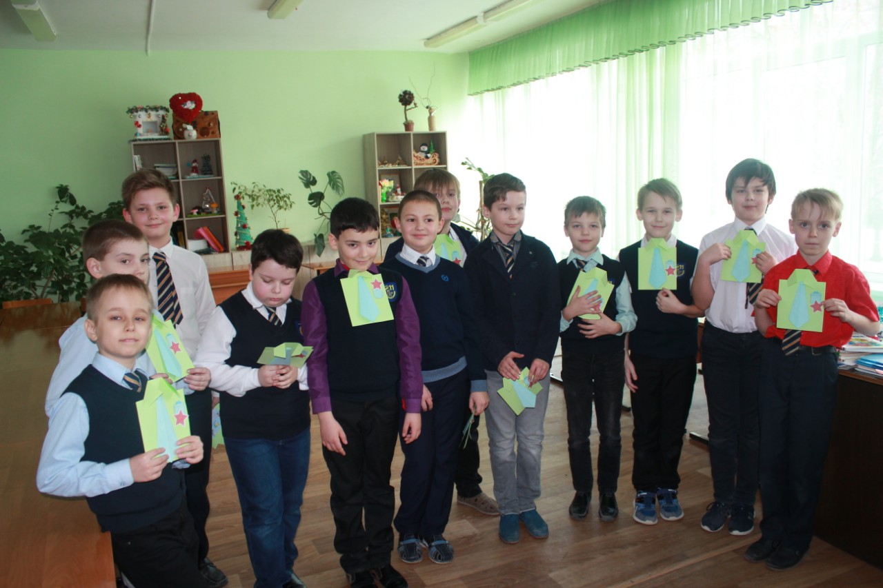 лицей 11 красноярск учителя. 11 лицей ульяновск. вышний волочек лицей. лицей 11 электронный. 11 лицей школа красноярск.