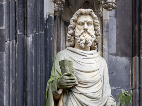 Whispers in Stone: An Intimate Look at Cologne Cathedral's Architectural Details