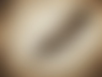 pena sobre manuscrito com dedução matemática