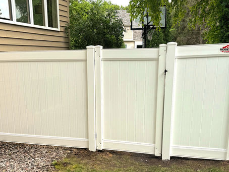 How to Keep Your Vinyl Fence Looking Great for Years