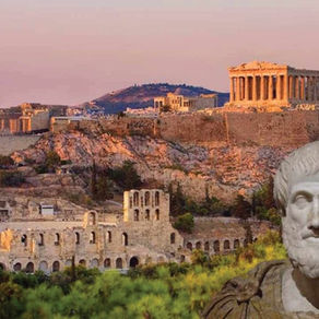 Liceu i Aristotelit Aristoteli, mësuesi i mbretit të mbretërve, Aleksandrit të Madh, në moshën diku pesëdhjet vjeçare
