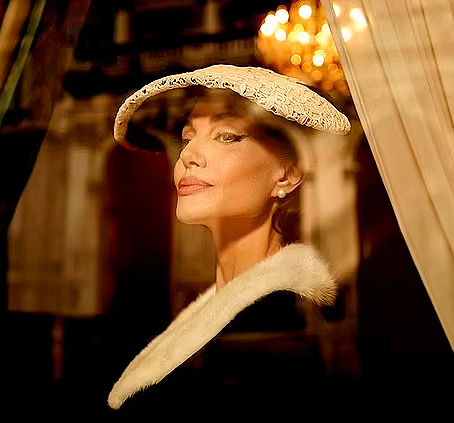 Angelina Jolie tregon se ndihet se nuk është marrë kurrë seriozisht në karrierën e saj të aktrimit, teksa rikthehet me filmin “Maria”