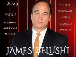 James ‘Xhim’ Belushi, aktor komedian, muzikant; filloi të tërheqë vemendjen e publikut dhe botës