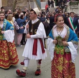 Java e Shenjtë Arbëreshe, që njihet si Java e Madhe apo Pashkët arbëreshe, janë një nga ngjarjet historike të arbëreshëve, ku vitet e tjera ka tërhequr dhe mjaft turistë.