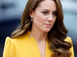 Dhe megjithëse shenjat pozitive kanë mbërritur nga Buckingham Palace, raportet kanë filluar të qarkullojnë në internet se beteja e Kate Middleton me kancerin po bëhet gjithnjë e më e vështirë.