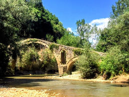 Ura e Golikut: Një Perlë Historike mbi Lumin shkumbin.