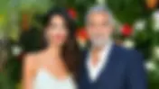 'Tradita' sentimentale e George Clooney për binjakët me Amal Clooney frymëzuar nga historia e tyre e dashurisë.