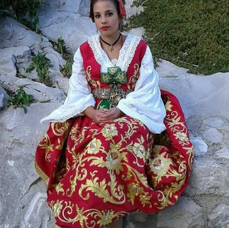 Ditët e librit arbëresh rikthehet me fokus të veçantë te veshja e gruas arbëresh