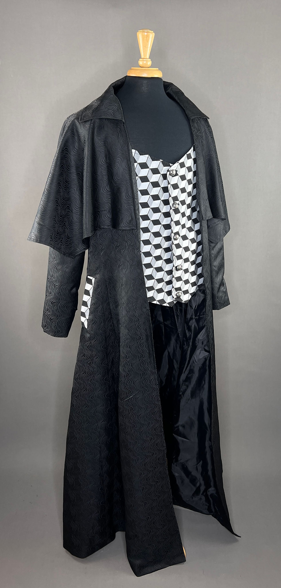 Thumbnail: Hypno Cape Coat