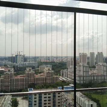 Balcony with invisible safety grille