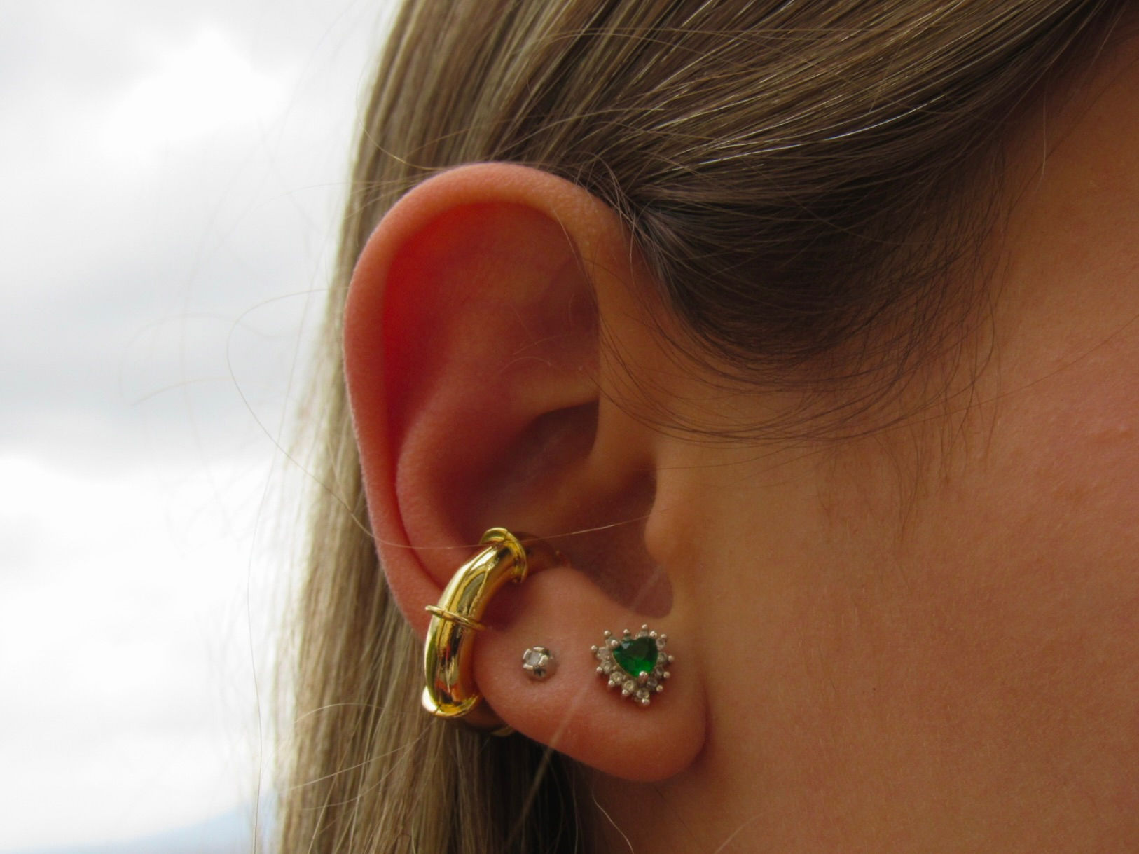 Earcuff Salvavidas Dorado