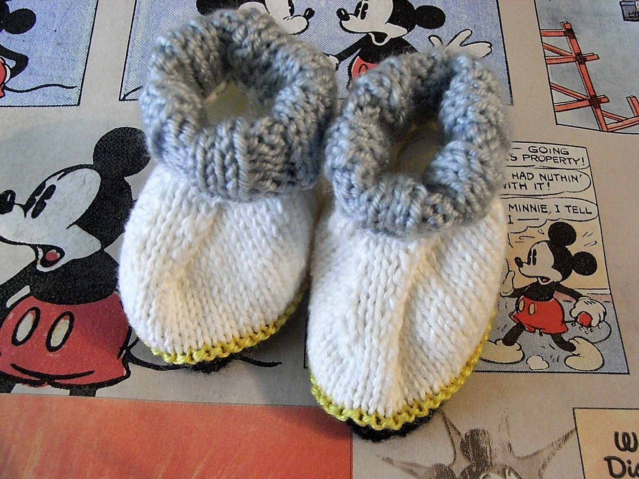 Grey & Yellow Trim Baby Bootees