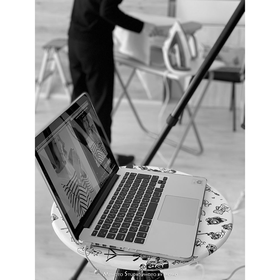 Tripod table