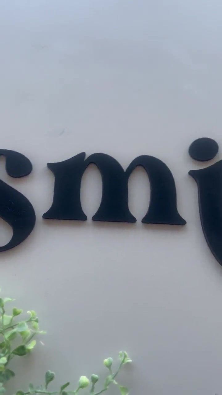 Miniaturbild: Schriftzug {Smile} Coole Wanddeko für Teenies, Video