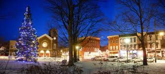 Shoppers Stroll Clinton NY