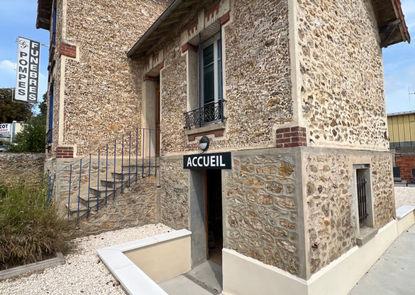accueil de notre maison funéraire les hirondelles de coulommiers avec accès personne à mobilité réduite