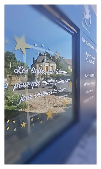vitrine de pompes funèbres les hirondelles avec citation du petit prince