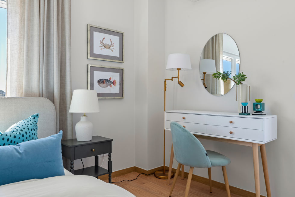 Charming second bedroom in Lourinhã’s Hampton-inspired villa, featuring sophisticated styling and coastal-inspired touches, perfect for hosting guests or family
