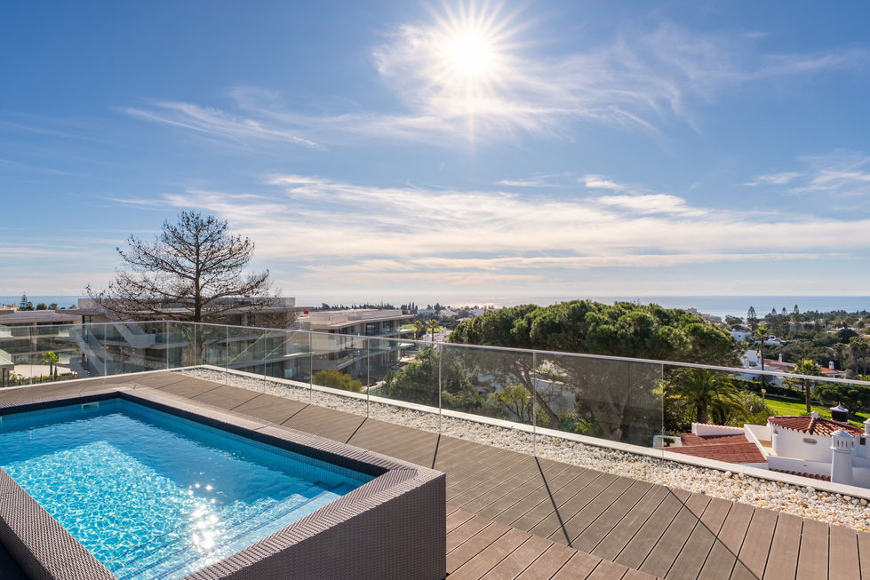 Luxury terrace with pool and sea views in Carvoeiro Algarve