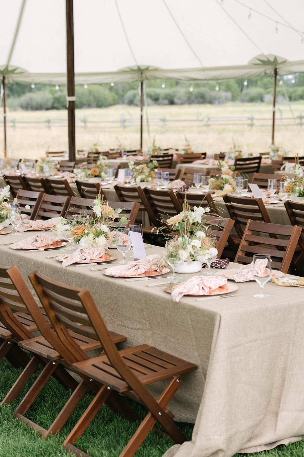 Explore a luxury western wedding in Montana filled with elegant western decor, cowboy-inspired details, stunning florals, and thoughtful guest experiences.