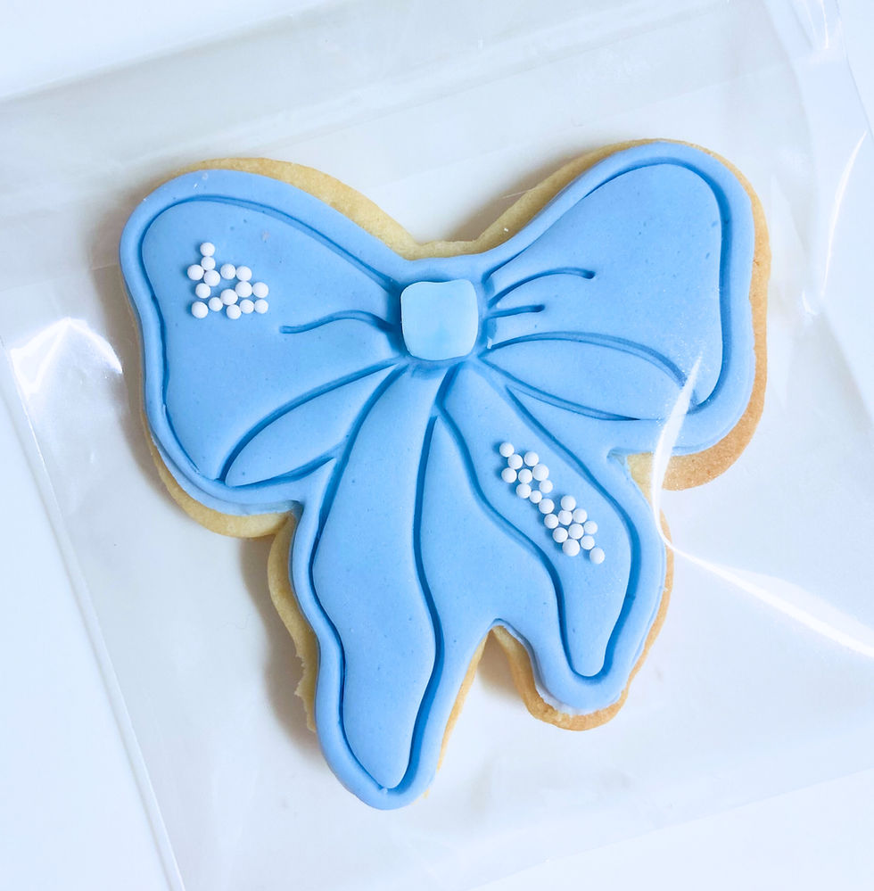 Thumbnail: Traditional Bow Cookies