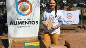 Service: Handing out fliers for Banco de Alimentos Uruguay