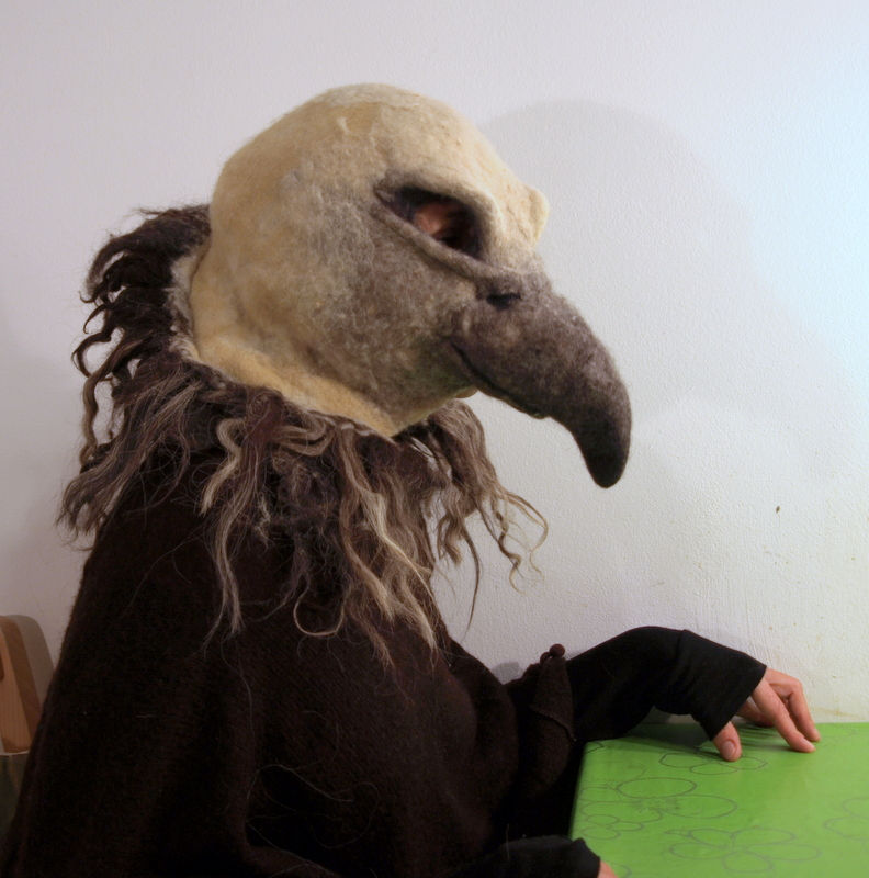 Thumbnail: Griffon vulture mask