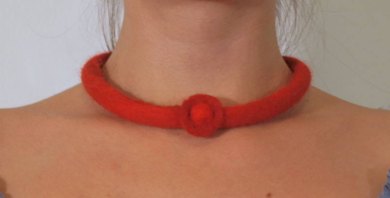 Thumbnail: Red ball necklace