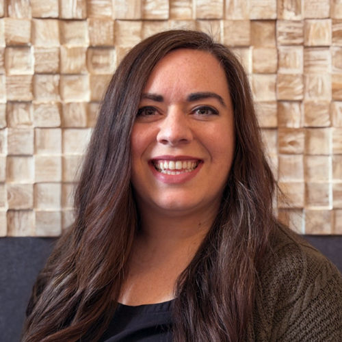 Headshot of Lyndsey Evans