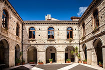 Chiostro-del-comune-di-Isernia.jpg