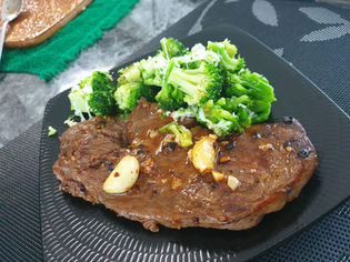 Lemon Garlic Chuck Steak