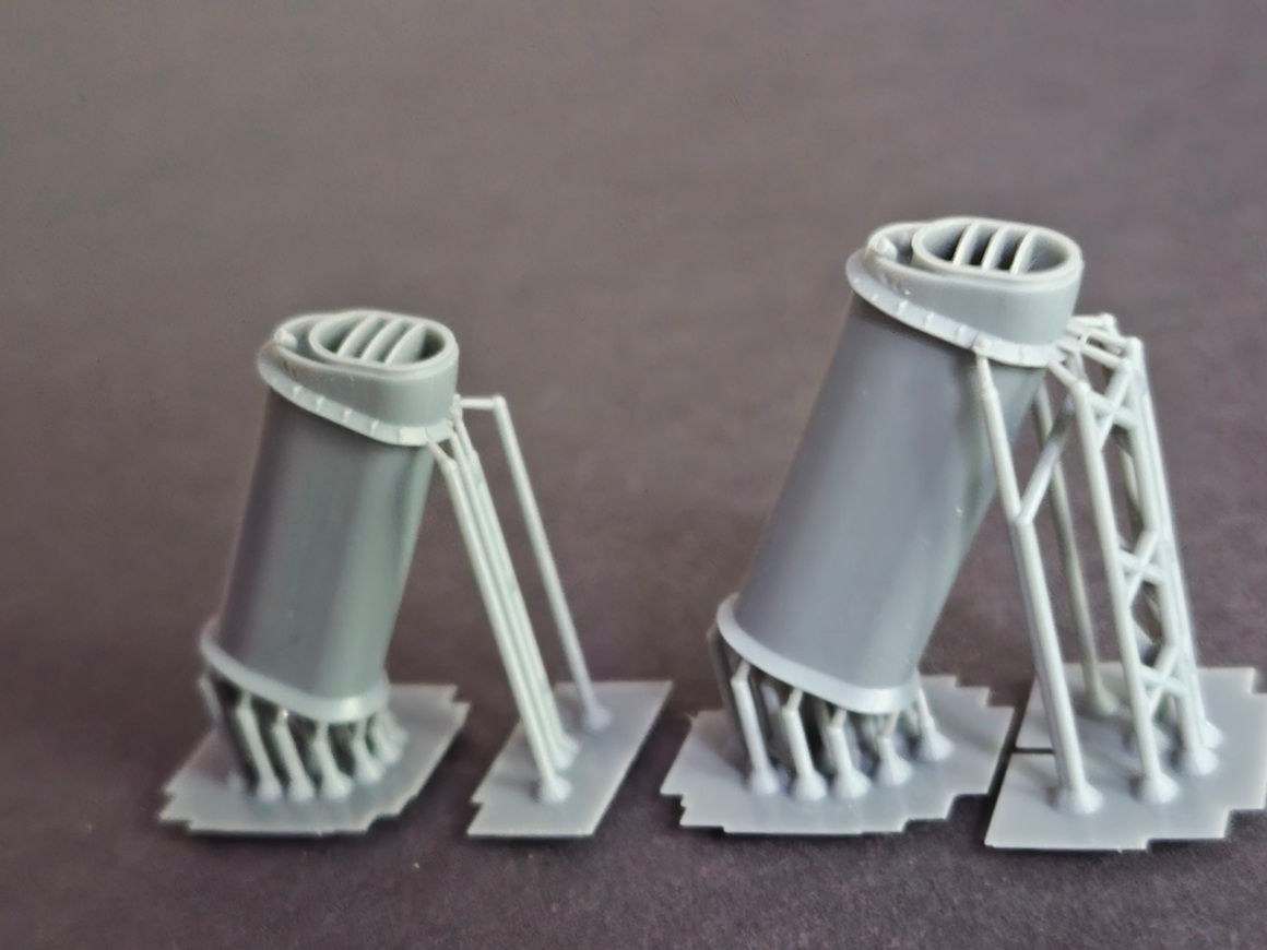 1/570 USS North Carolina BB-55 and USS Washington BB-56 Funnels