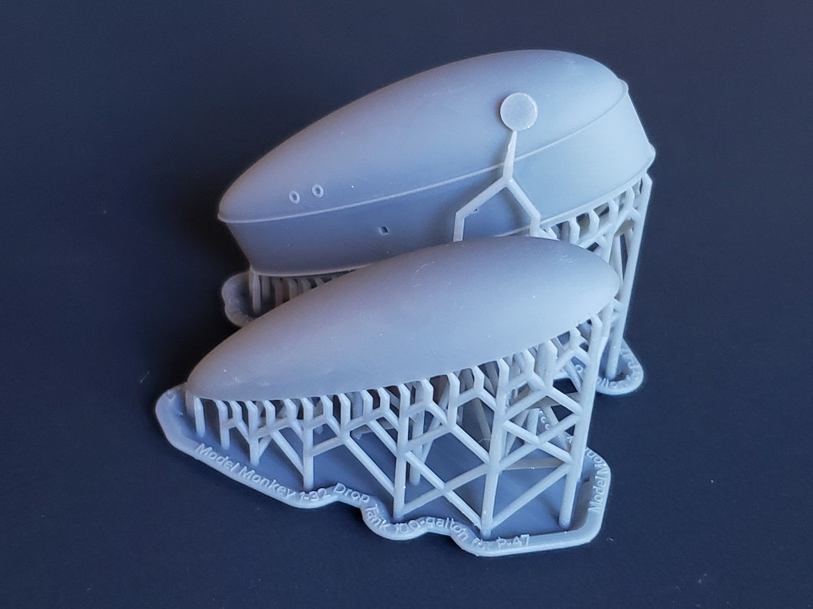 1/32 Drop Tank, 100-gallon, for P-47 Thunderbolts in Italy