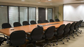 التماس لتعيين ممثّلين وممثّلات عرب في لجنة فحص قواعد الأهليّة في الإسكان العامّ