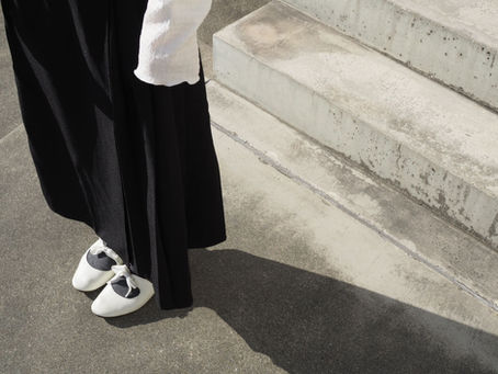 一人の女性の姿
