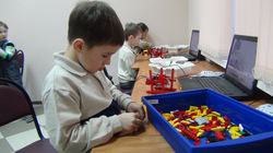 Конкурс "Мир WeDo" - (Сборка робота)