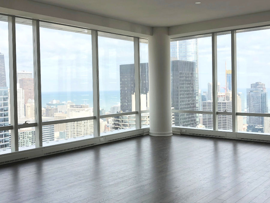CHICAGO PENTHOUSE APARTMENT UNIT WITH SKYLINE VIEWS