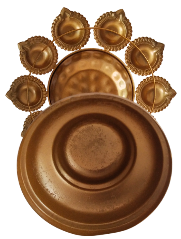 थंबनेल: Tealight Candle Holder Stands Gold Finish Decorative Floral Design