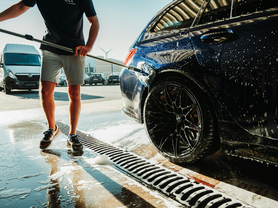 Outumn Car Detail, Car Wash and Car Repair Services Website template by Outumn Design Studio.