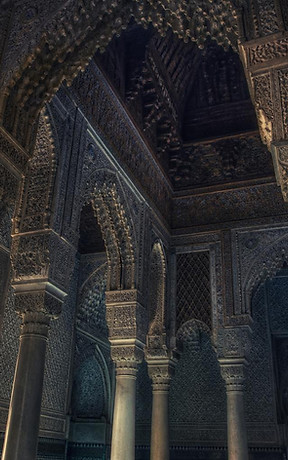 muqarnas-columns.jpg