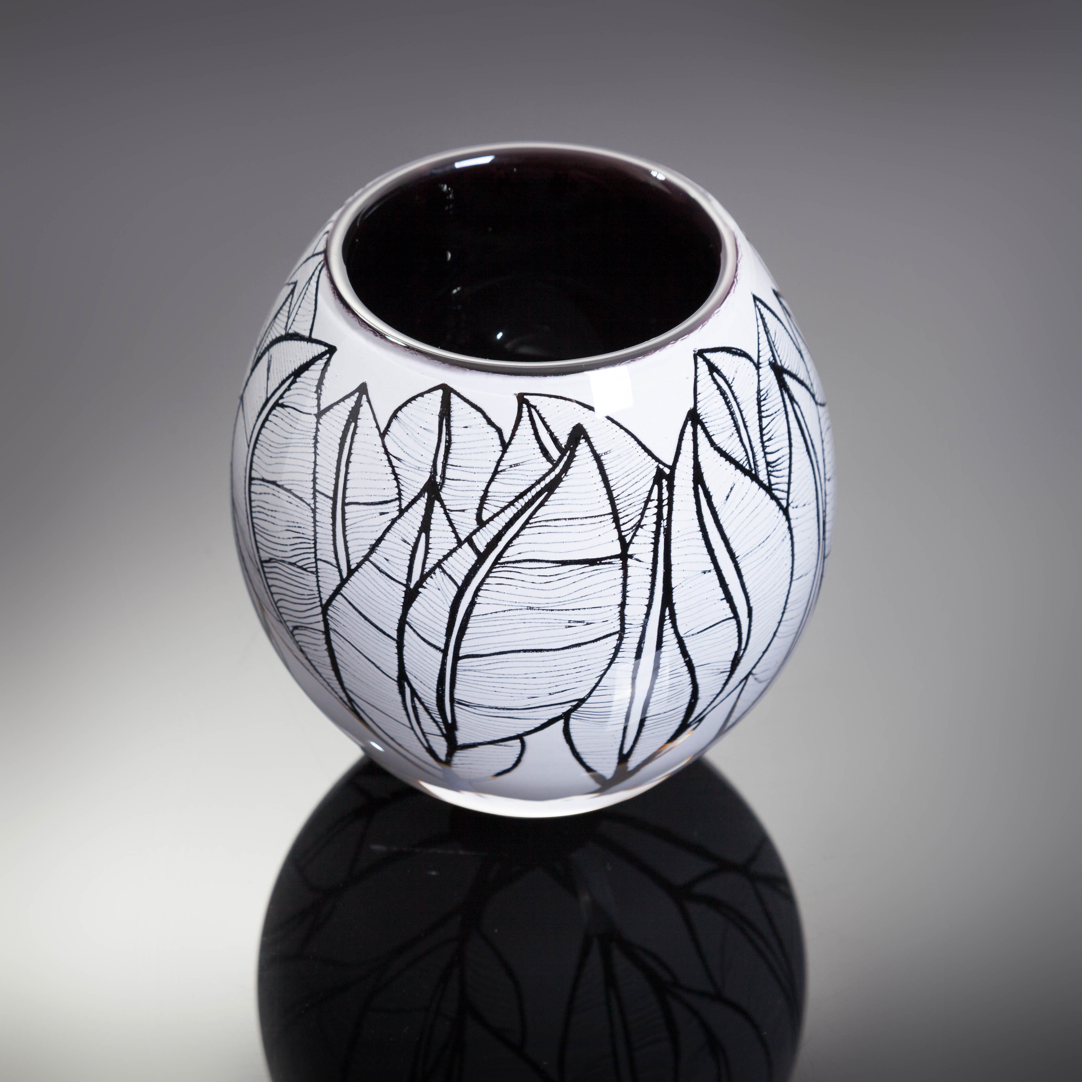 Scarletta Leaf Sphere