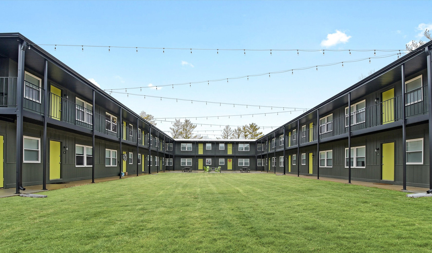 Pines Courtyard.jpg