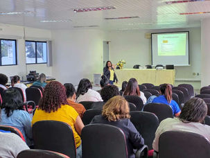Câmara de Eunápolis recepciona curso para profissionais de beleza promovido pela Prefeitura