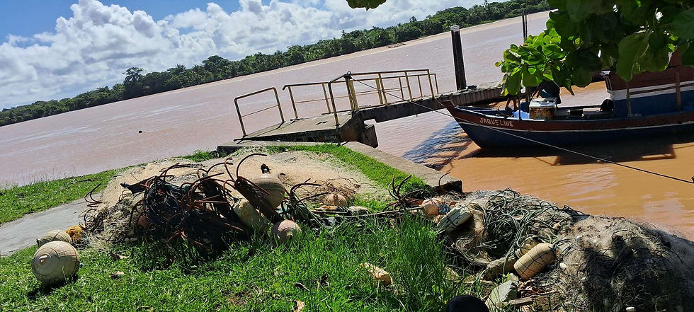 A foça das marés e a falta de manutenção acabaram por destruir parcialmente o local
