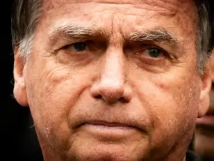 Após pedido de prisão domiciliar para Bolsonaro, Moraes manda ex-presidente para Papudinha